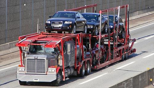 Auto transport truck shipping cars
